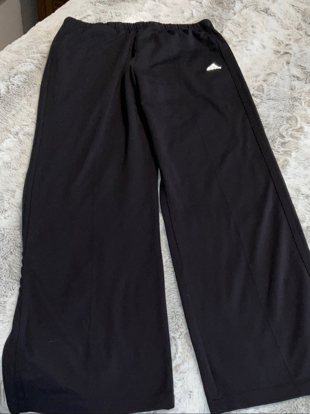 adidas Black on black, Wide-Leg Kids warm ups
